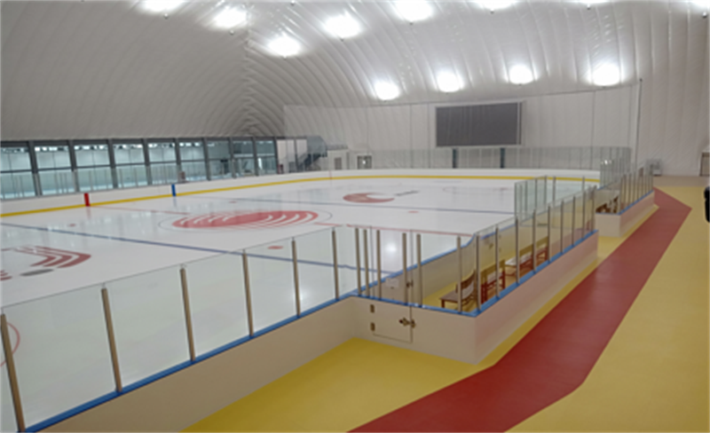 冰球场围栏